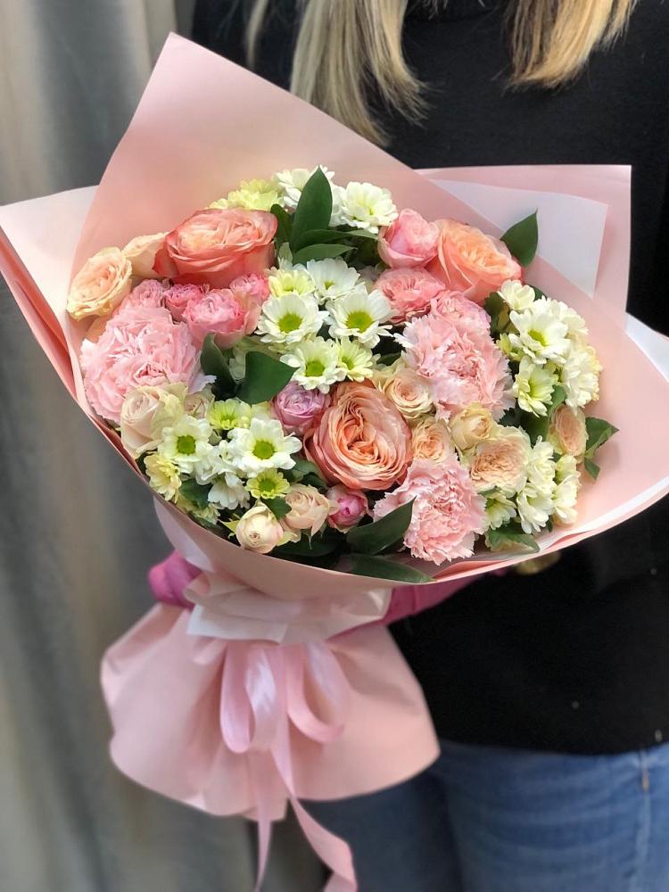 Букет цветов из: Гвоздики, Розы и Хризантемы в Нижний Кисляй