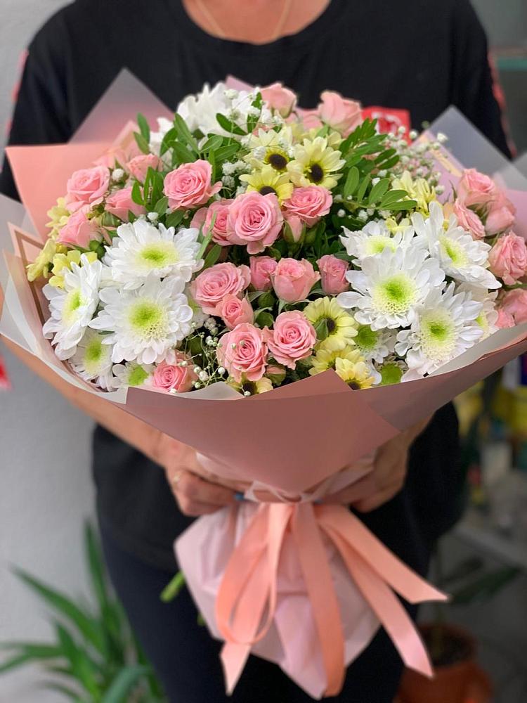 Букет цветов из: Розы и Хризантемы в Нижний Кисляй