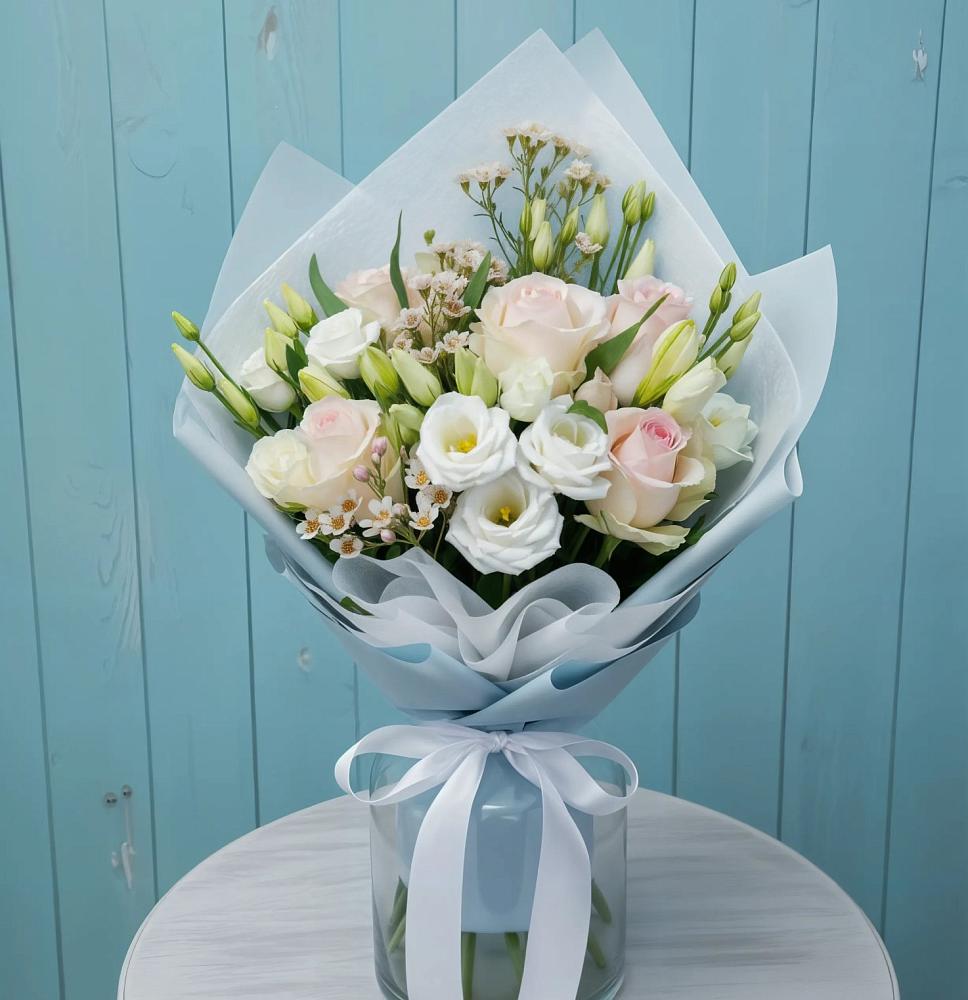 Букет цветов из: Розы и Лизиантусы в Нижний Кисляй