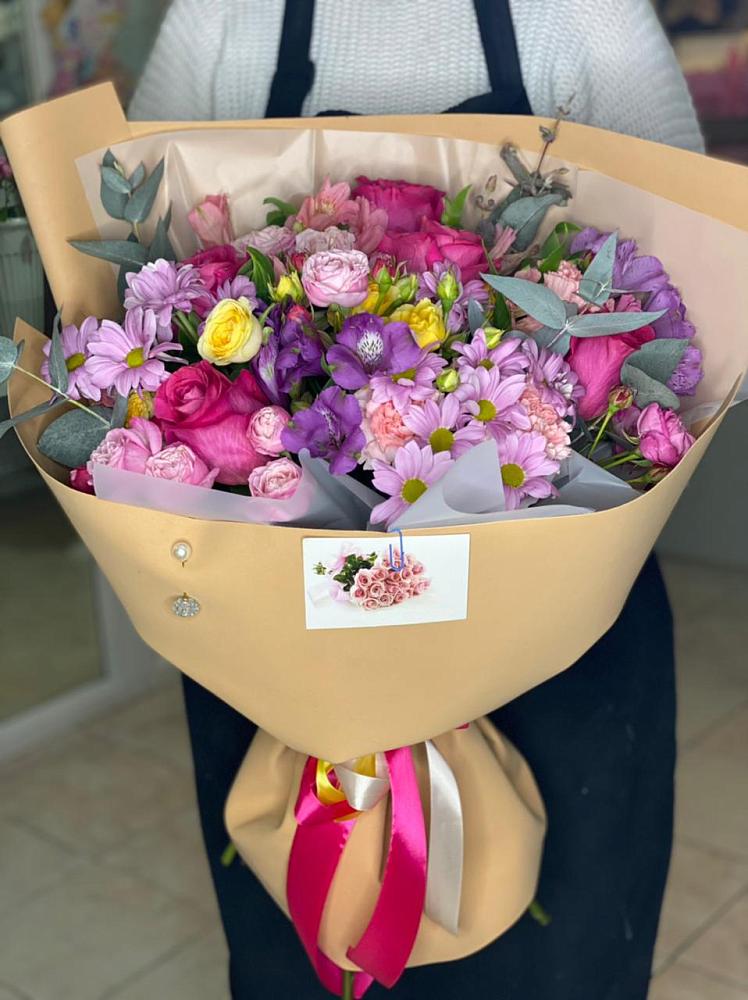 Букет цветов из: Хризантемы, Гвоздики и Альстромерии в Нижний Кисляй