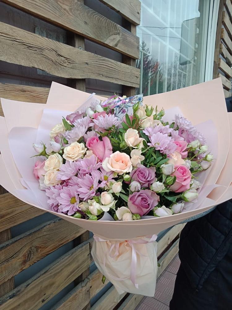 Букет цветов из: Розы и Хризантемы в Нижний Кисляй