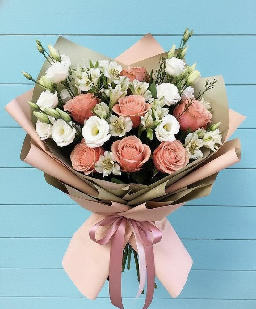 Букет цветов из: Розы, Альстромерии и Лизиантусы в Нижний Кисляй