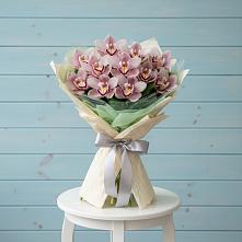 Букет цветов из:  Орхидеи и Розы в Нижний Кисляй