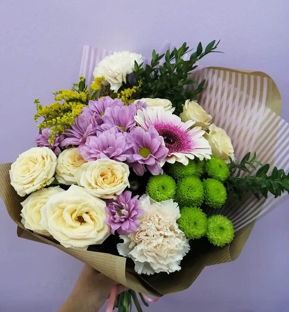 Букет цветов из: Хризантемы, Розы, Гвоздики и Герберы в Нижний Кисляй