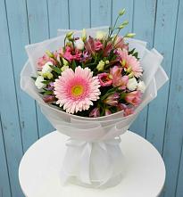Букет цветов из:  Герберы, Альстромерии и Лизиантусы в Нижний Кисляй