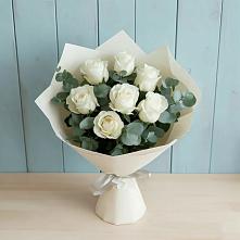 Букет Белые розы в Эвкалипте в Нижний Кисляй