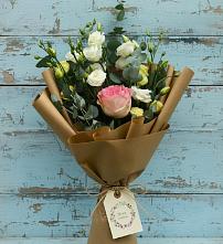 Букет цветов из:  Розы и Лизиантусы в Нижний Кисляй