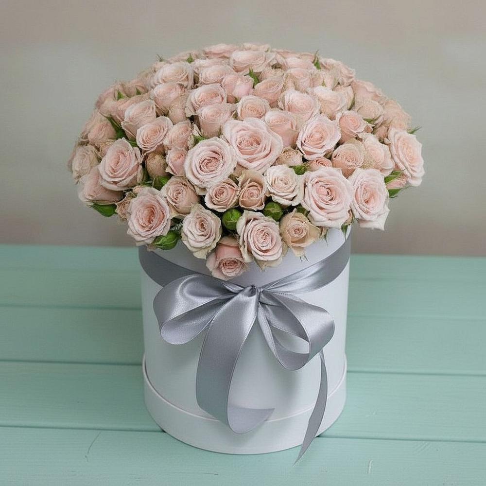 Цветочная композиция из Розы в шляпной коробке в Нижний Кисляй